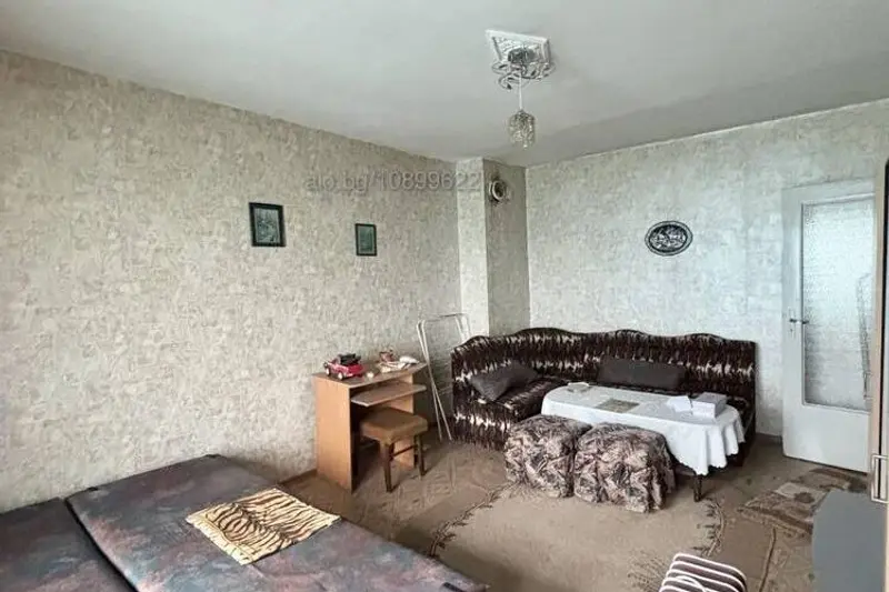 Панелна гарсониера до Автогарата — 41 м², с потенциал за преустройство — 2