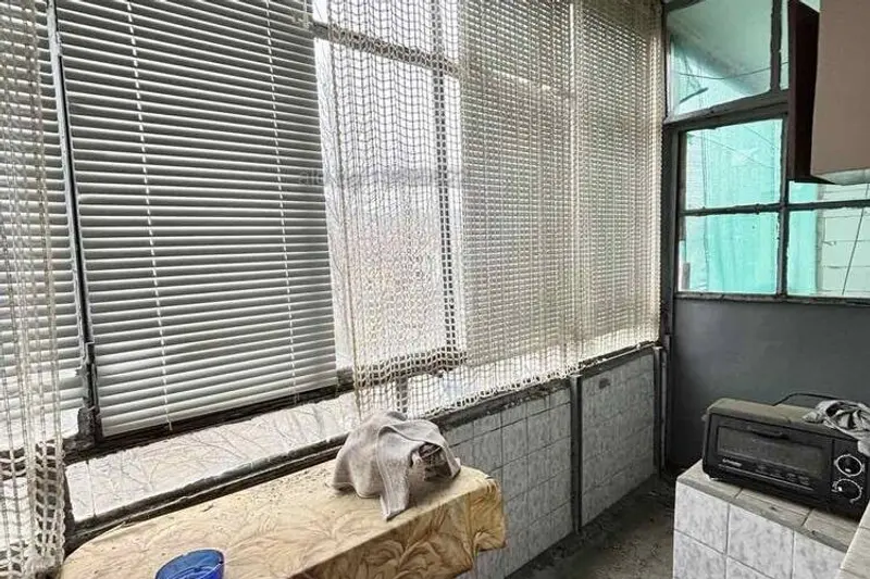 Панелна гарсониера до Автогарата — 41 м², с потенциал за преустройство — 6